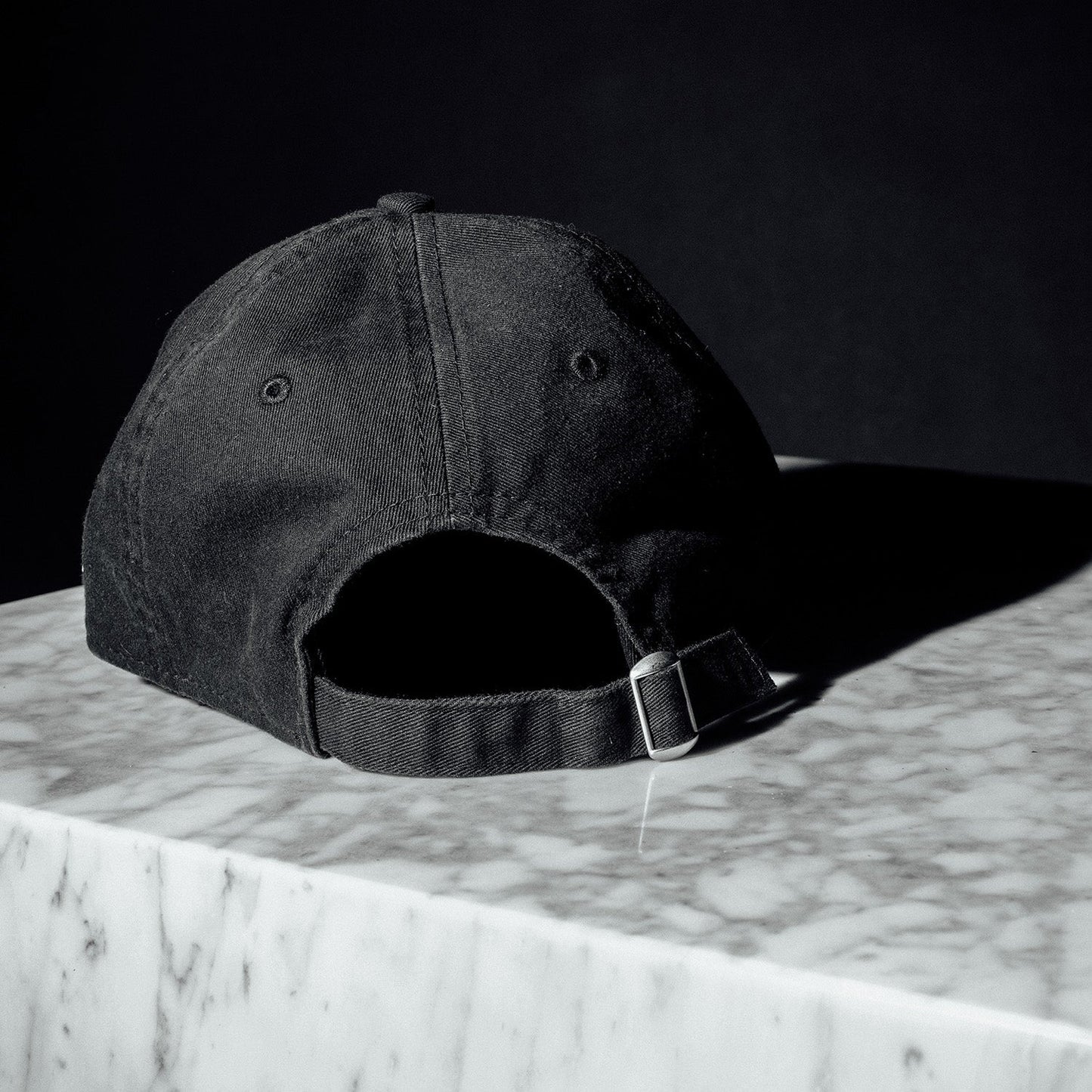 APL Logo Hat Black / White