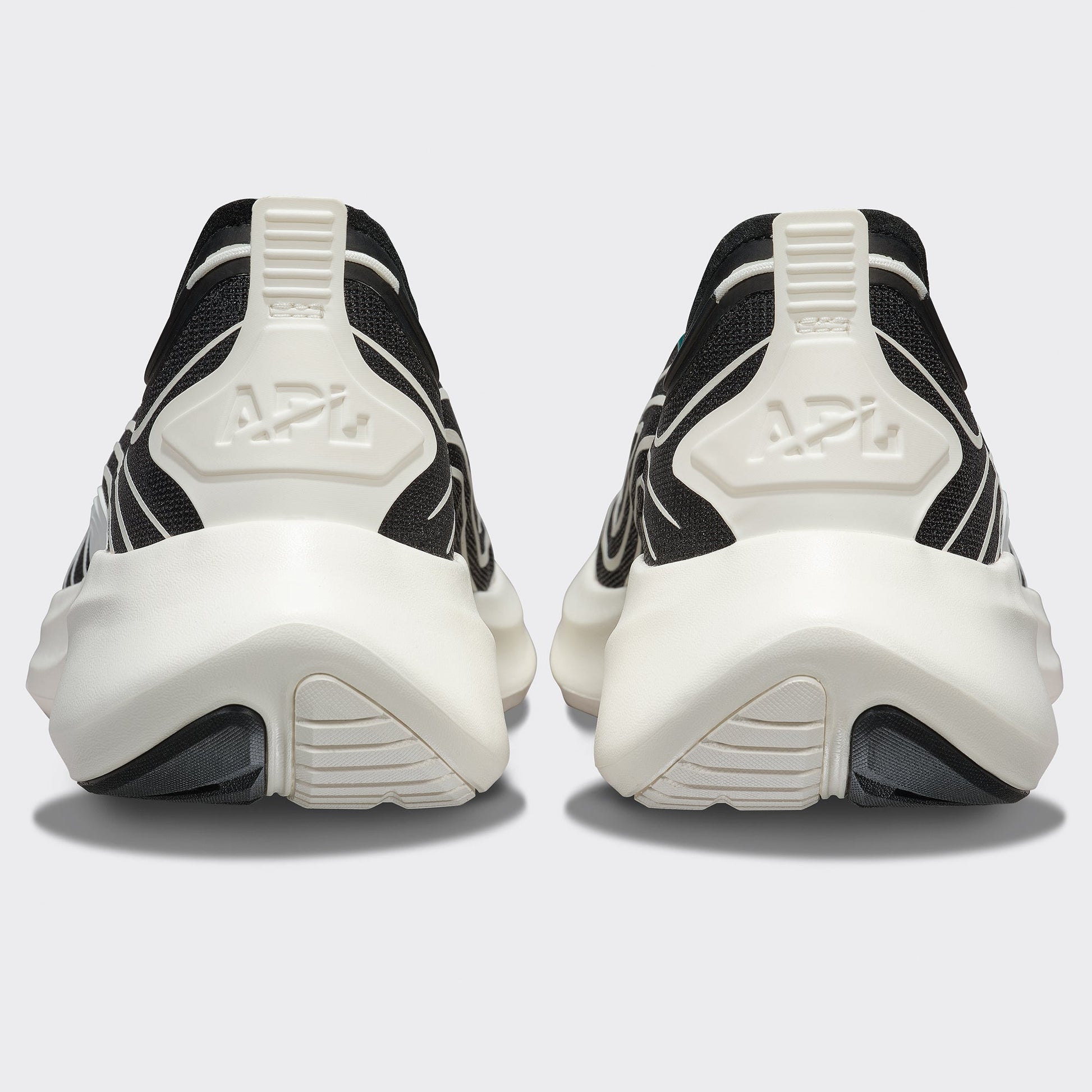 Men's APL Veil Black / Ivory